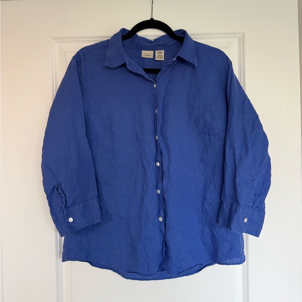 L.L. Bean 100% Linen button down shirt with 3/4 length sleeves in blue size L